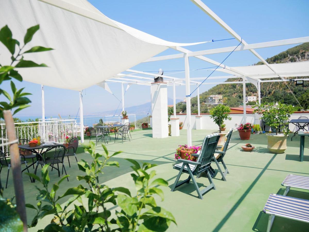 Olindo Apartment E Cristina Apartments Vico Equense Exteriör bild