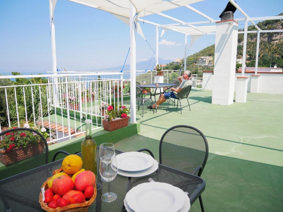 Olindo Apartment E Cristina Apartments Vico Equense Exteriör bild
